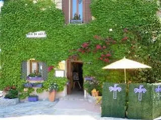 Du Soleil Hotel
